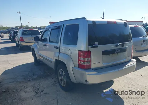 2008 Jeep Liberty Sport z USA, uszkodzony, nr VIN 1J8GN28KX8W188027